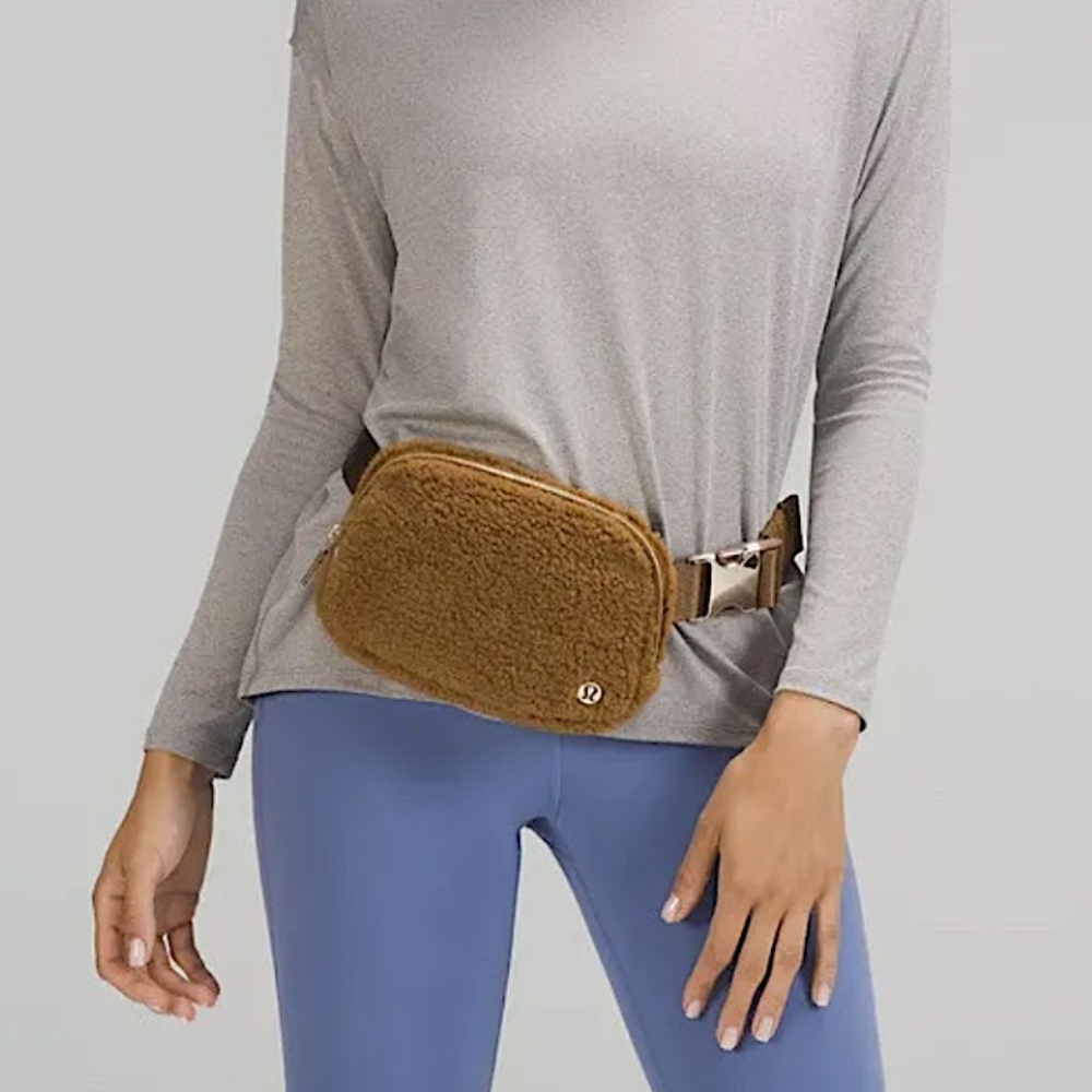 Lululemon Sherpa camel Everywhere Belt bag